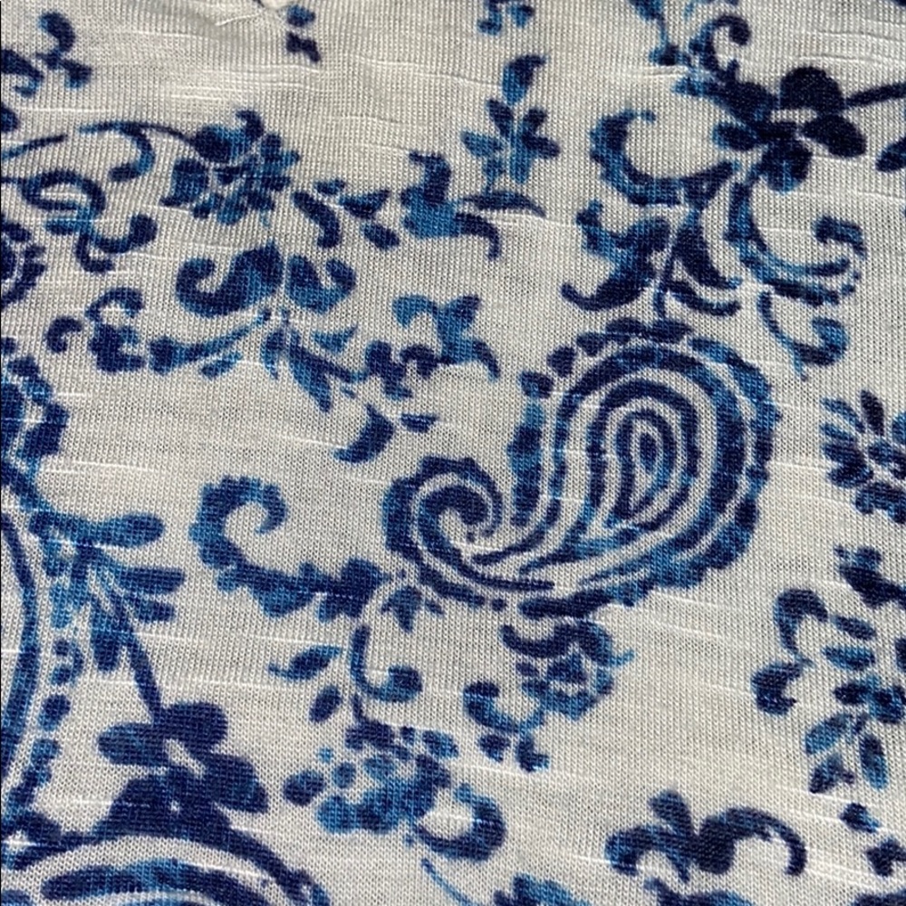 🦃🌻Blue & White Lace Front Tank🌻 - Picture 4 of 6